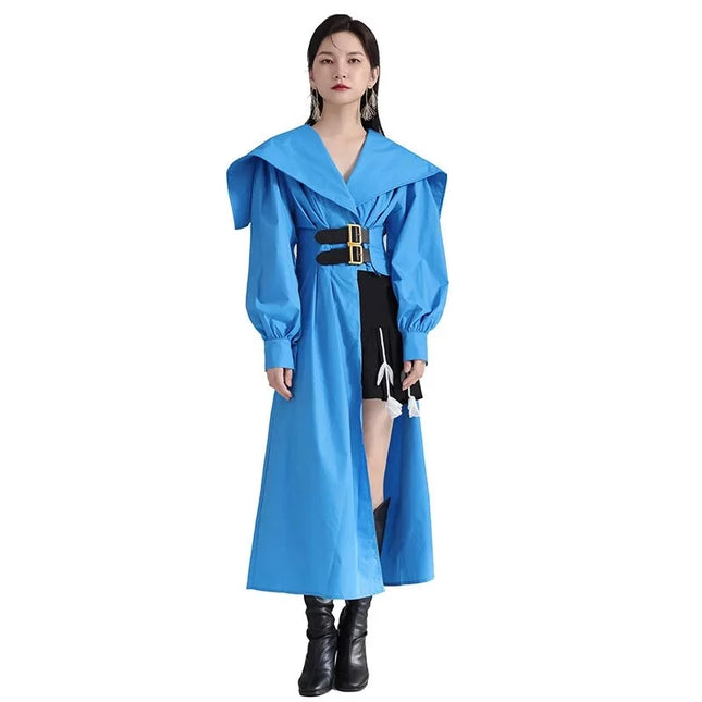 Veredeln Sie Ihren Stil mit dem unregelmäßigen Hemdblusenkleid in Midilänge mit Taillenbund