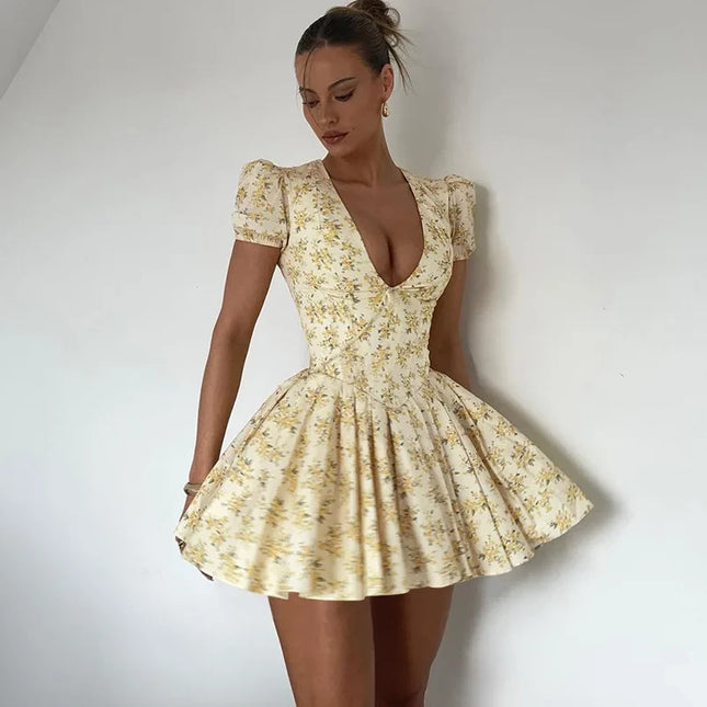 Zeigen Sie Ihren Stil mit unserem eleganten V-Ausschnitt A-Linien-Kleid – perfekt für jeden Anlass!
