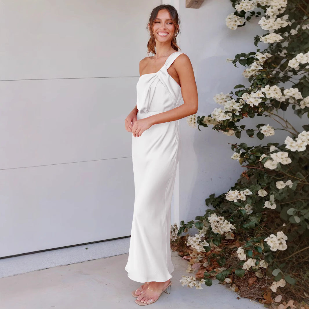 Women's Sleeveless One-shoulder Long Sense Dress