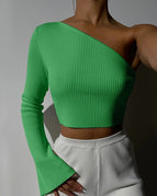 M / green