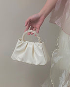 P beige