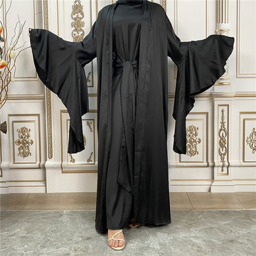 black sets no scarf