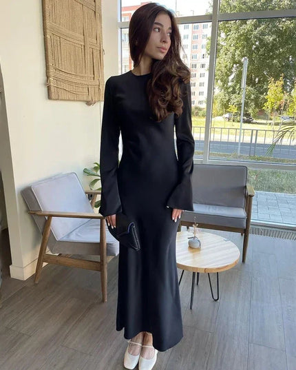 Luxuriöses Satin-Maxikleid für Damen - Elegant, schmal geschnitten und perfekt für jeden Anlass!