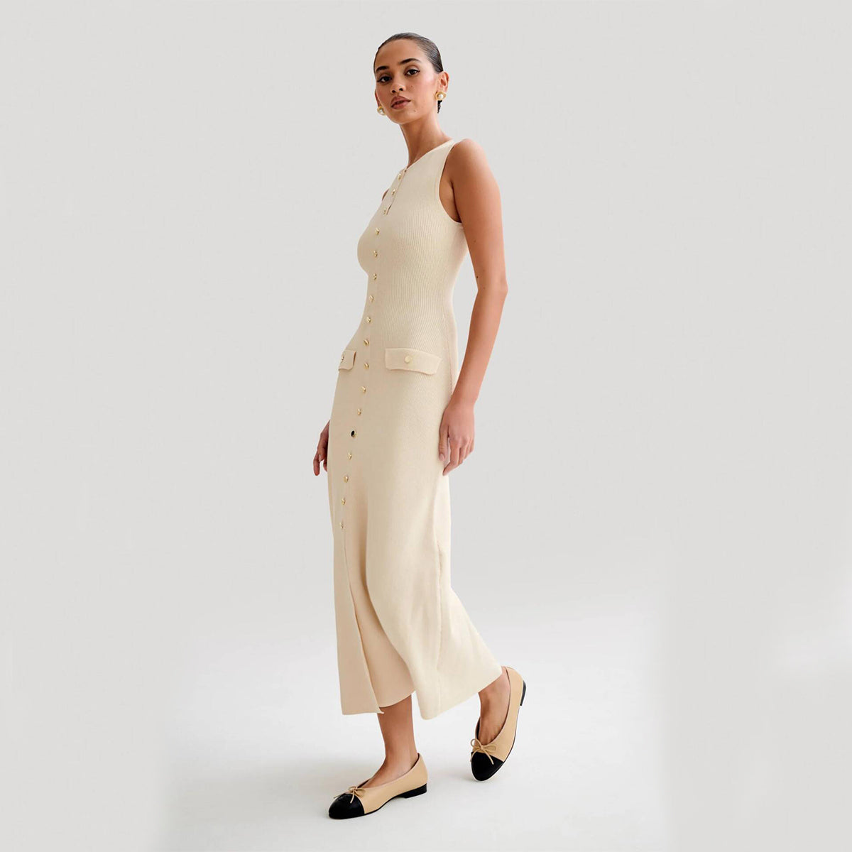 Elegant Sleeveless Knitted Dress - Round Neck Slim Fit Women's Fashion