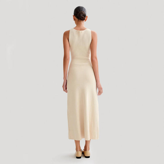 Elegant Sleeveless Knitted Dress - Round Neck Slim Fit Women's Fashion