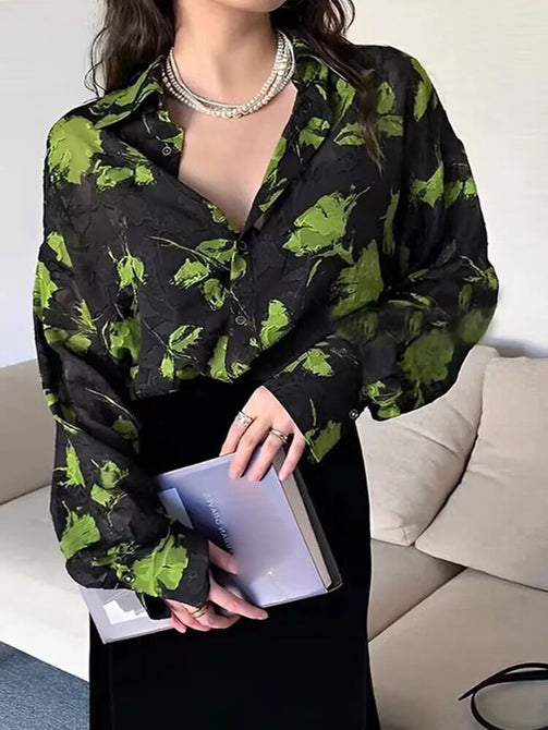 Vintage Korean Print Blouse: A Stylish Addition to Your Spring Wardrobe