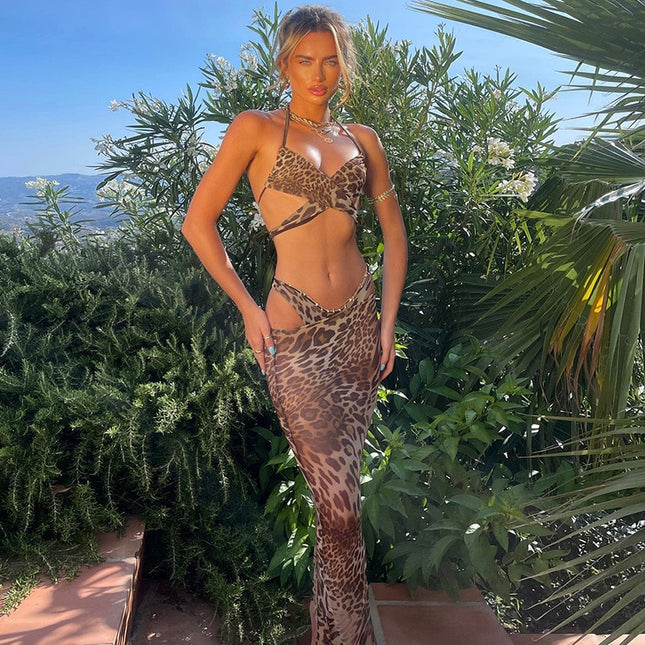 Leopard Print Halter Co-ords: 3-Piece Set with Crop Top and Skirt - Sexy & Fashionable!